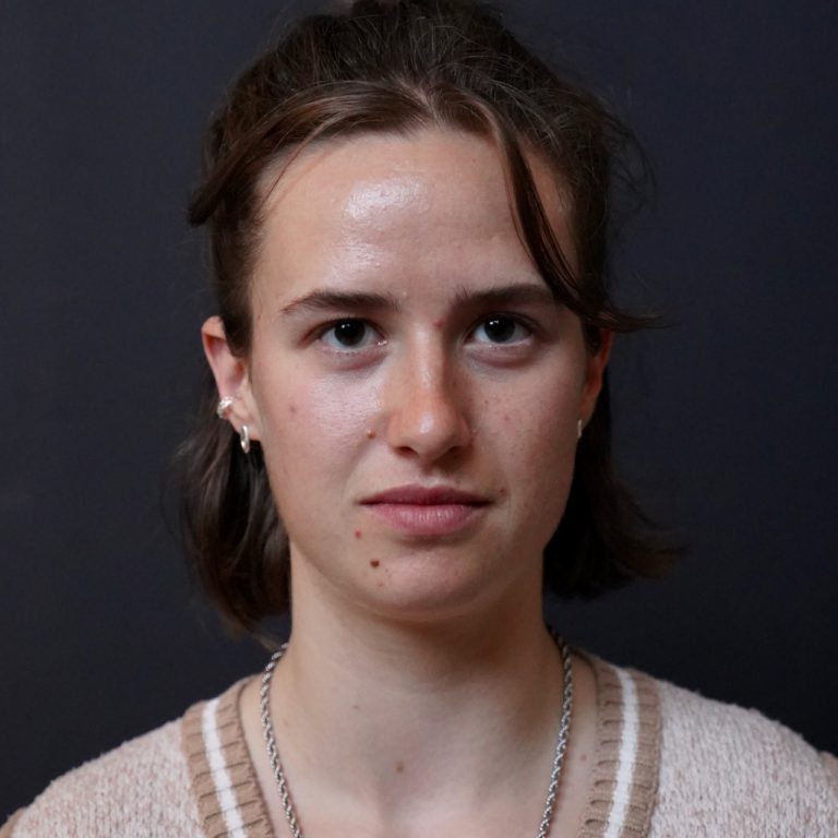Leonie Cora